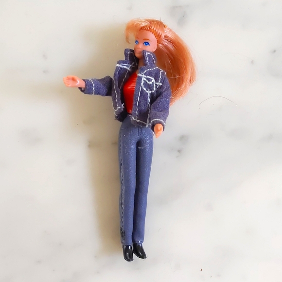 NWOT. Vintage 1998 Mattel Jean Jacket Barbie Collectible McDonalds HappyMealToy. - Picture 3 of 4